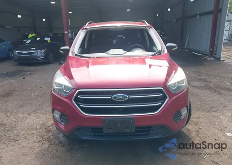 2017 Ford Escape Titanium z USA, uszkodzony, nr VIN 1FMCU0JD2HUD91350
